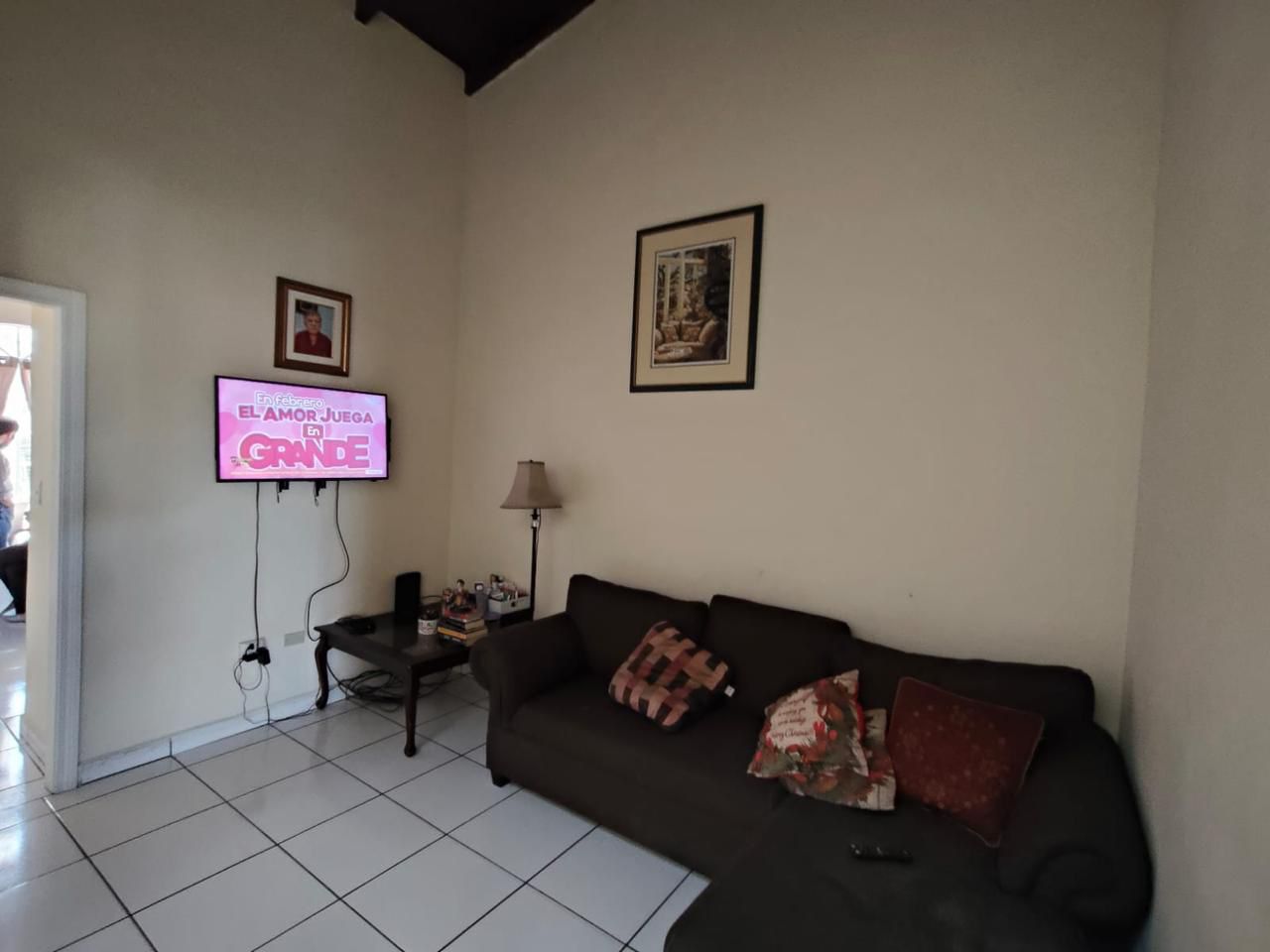 Casa en venta en Residencial Cascadas, Francisco Morazán de 3 habitaciones en circuito cerrado con garaje para 2 vehículos