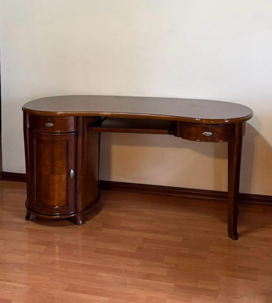 escritorio de madera fina