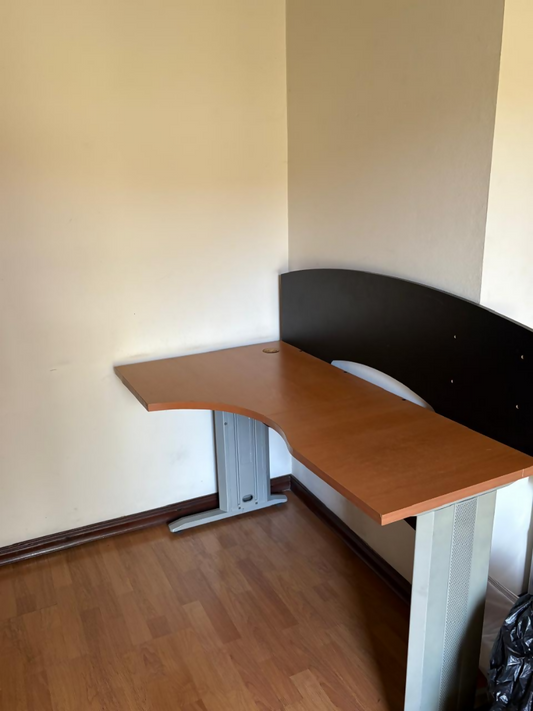 Escritorio para habitacion de metal