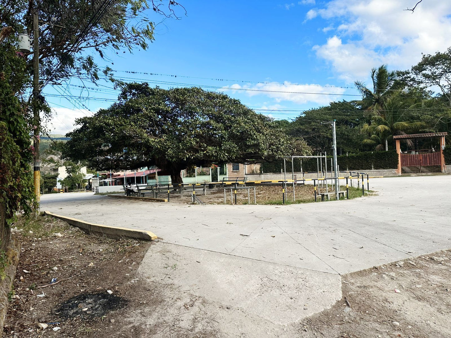 Finca amplia en Galeras, Francisco Morazán cerca de Zamorano con casa y pozo de agua