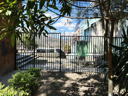 Casa en venta en Residencial Ciudad Lempira, Francisco Morazán remodelada con terraza y 3 habitaciones