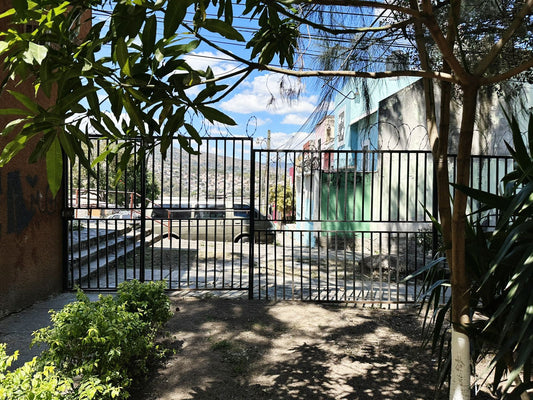 Casa en venta en Residencial Ciudad Lempira, Francisco Morazán remodelada con terraza y 3 habitaciones