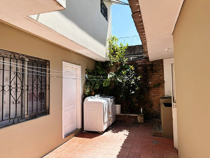 Casa en venta en Residencial Ciudad Lempira, Francisco Morazán remodelada con terraza y 3 habitaciones