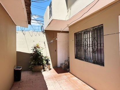 Casa en venta en Residencial Ciudad Lempira, Francisco Morazán remodelada con terraza y 3 habitaciones