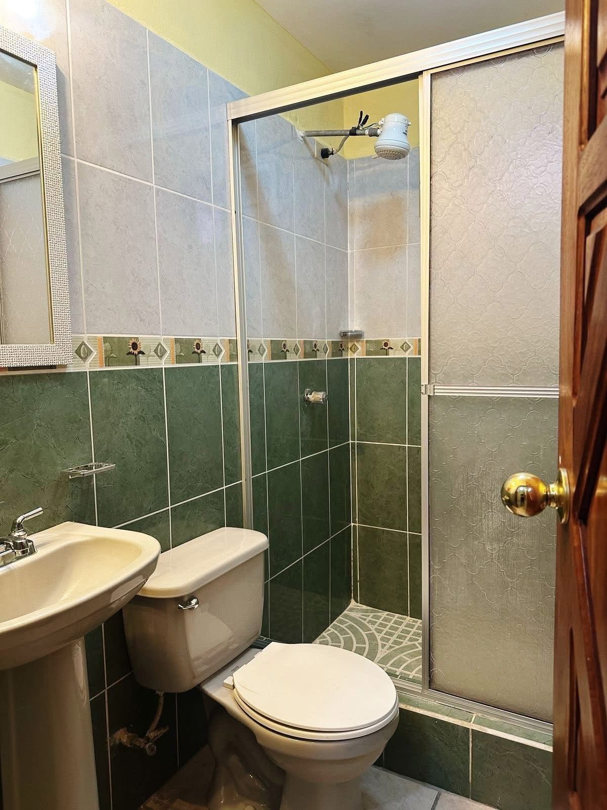 Apartamento en alquiler en Colonia Florencia, Francisco Morazán de 2 habitaciones en circuito cerrado con vigilancia incluida