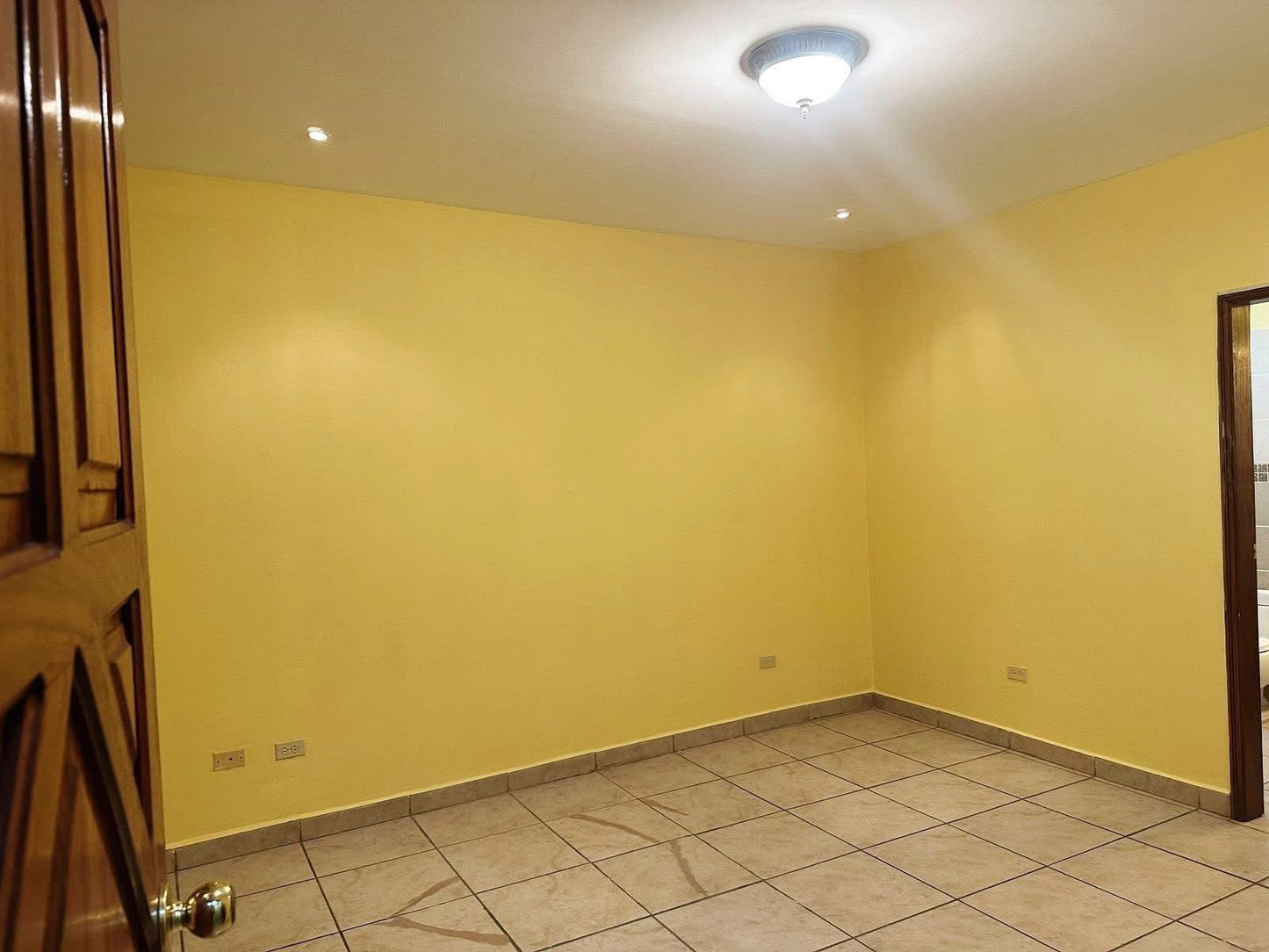 Apartamento en alquiler en Colonia Florencia, Francisco Morazán de 2 habitaciones en circuito cerrado con vigilancia incluida