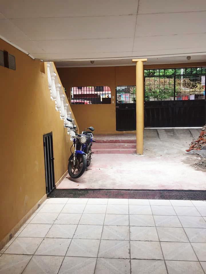 Casa en venta en Colonia Torocagua, Francisco Morazán con apartamentos independientes ideal para inversión o renta