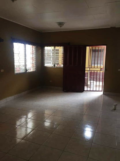Casa en venta en Colonia Torocagua, Francisco Morazán con apartamentos independientes ideal para inversión o renta