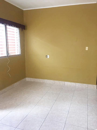 Casa en venta en Colonia Torocagua, Francisco Morazán con apartamentos independientes ideal para inversión o renta