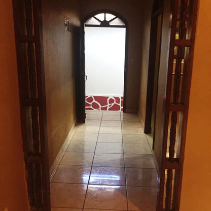 Casa en venta en Colonia Torocagua, Francisco Morazán con apartamentos independientes ideal para inversión o renta