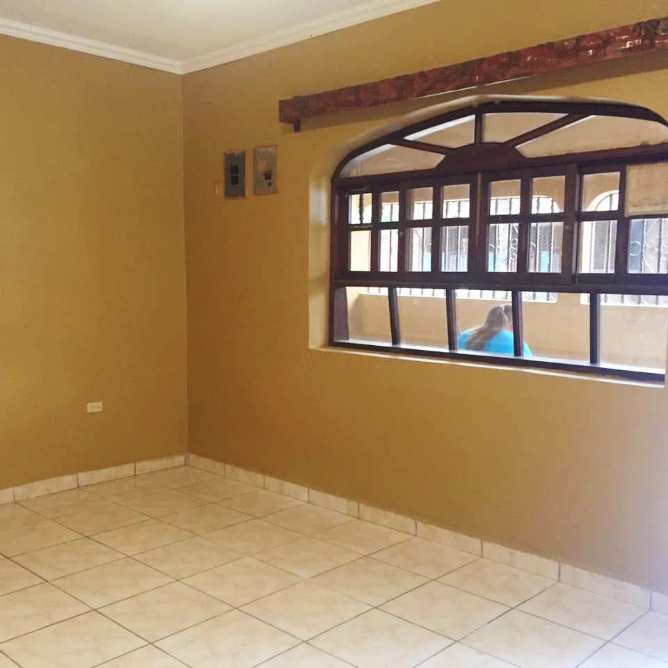 Casa en venta en Colonia Torocagua, Francisco Morazán con apartamentos independientes ideal para inversión o renta