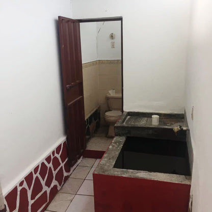 Casa en venta en Colonia Torocagua, Francisco Morazán con apartamentos independientes ideal para inversión o renta