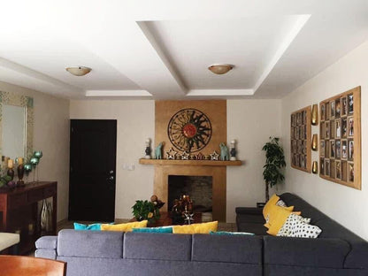 Casa en venta en Residencial Villa Elena, Francisco Morazán de 3 plantas con terrazas, vista y terreno amplio ideal para inversión