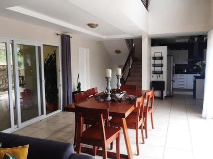 Casa en venta en Residencial Villa Elena, Francisco Morazán de 3 plantas con terrazas, vista y terreno amplio ideal para inversión