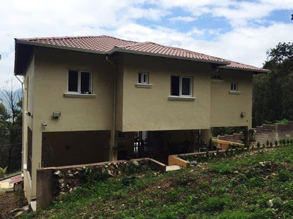Casa en venta en Residencial Villa Elena, Francisco Morazán de 3 plantas con terrazas, vista y terreno amplio ideal para inversión