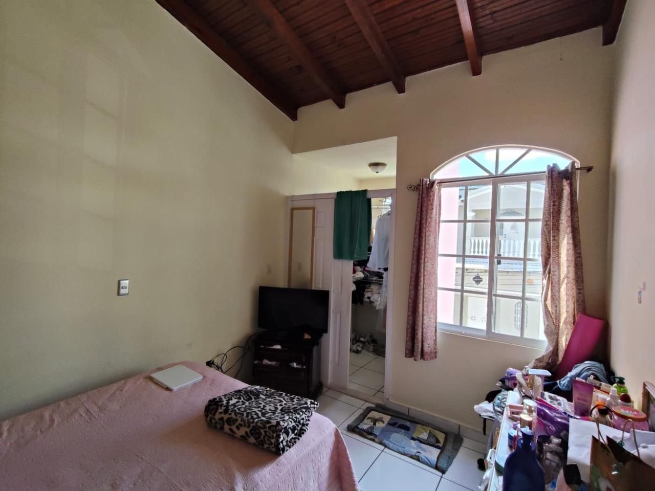 Casa en venta en Residencial Cascadas, Francisco Morazán de 3 habitaciones en circuito cerrado con garaje para 2 vehículos