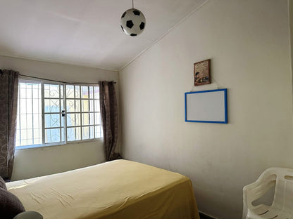 Casa en venta en Cerro Grande zona 4, Francisco Morazán de 4 habitaciones con estacionamiento para 3 vehículos y cisterna