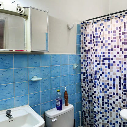 Casa en venta en Cerro Grande zona 4, Francisco Morazán de 4 habitaciones con estacionamiento para 3 vehículos y cisterna