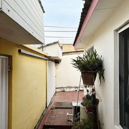 Casa en venta en Cerro Grande zona 4, Francisco Morazán de 4 habitaciones con estacionamiento para 3 vehículos y cisterna
