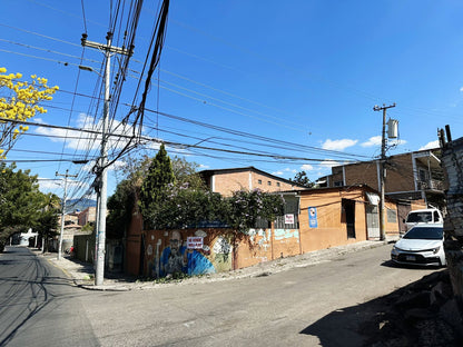 Propiedad en venta en Colonia Miraflores, Tegucigalpa ideal para inversión comercial o desarrollo