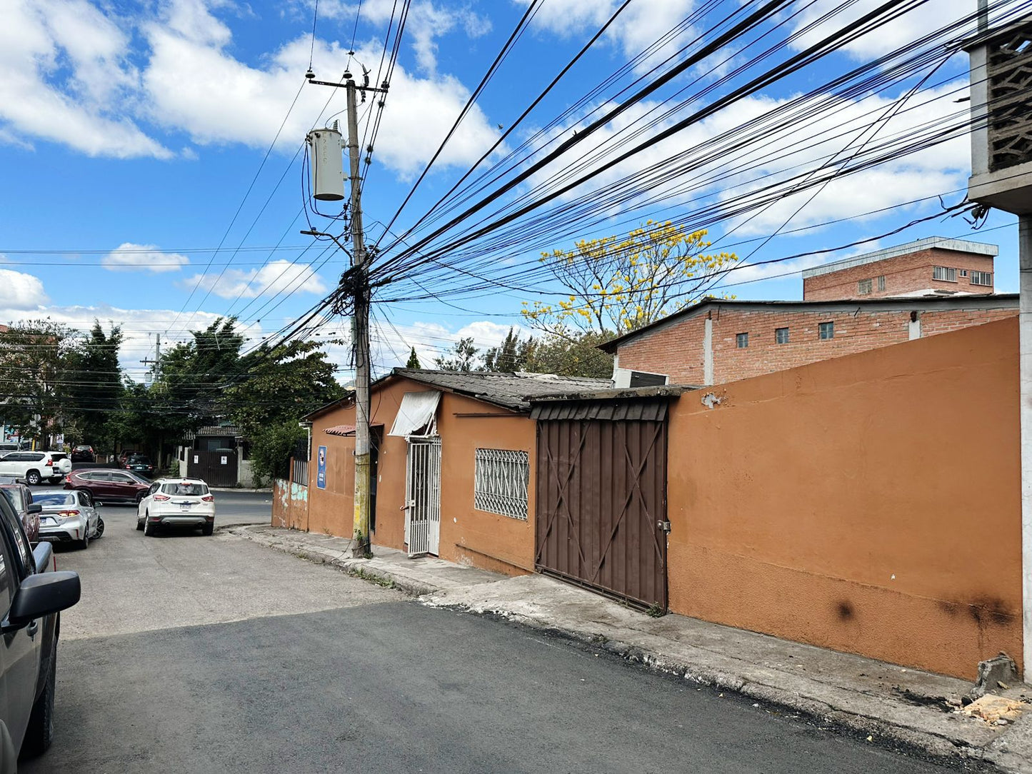 Propiedad en venta en Colonia Miraflores, Tegucigalpa ideal para inversión comercial o desarrollo